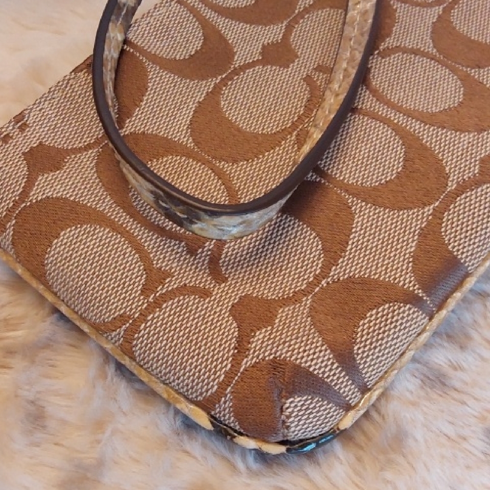 Coach Limited Edition Signature Collection Python Canvas Wrislet - Picture 10 of 11